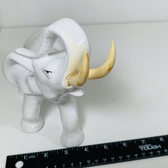 ArtMark White Elephant Figurine VTG Ceramic Upturned Trunk MCM Boho Animal Decor - Picture 14 of 15